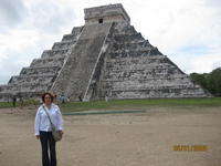 Mom at chichen itza