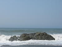 075-Rocks_and_waves_e